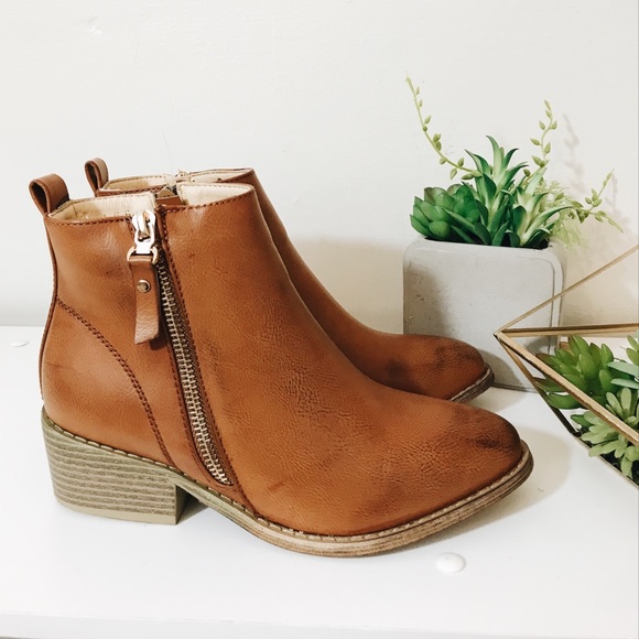 Anya Booties - Picture 2 of 6